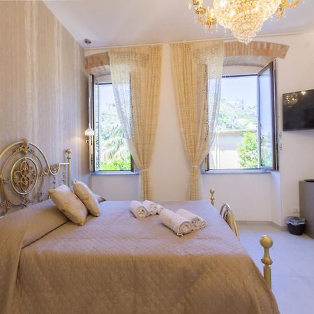 Villa Valverde Apartments E B&B Taormina Eksteriør billede