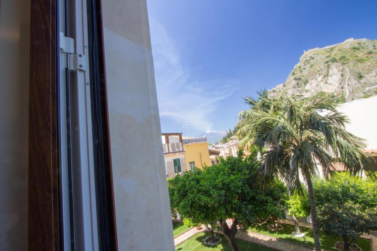 Villa Valverde Apartments E B&B Taormina Eksteriør billede