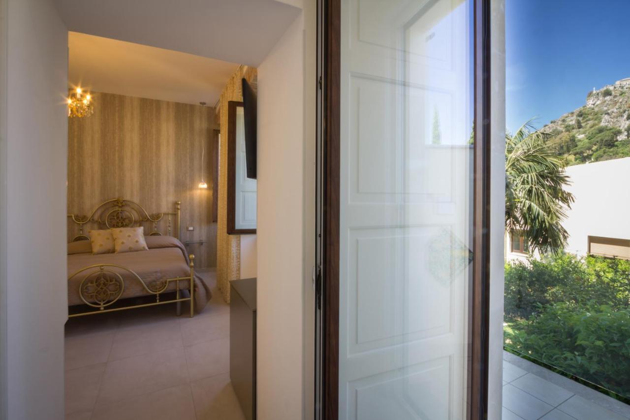 Villa Valverde Apartments E B&B Taormina Eksteriør billede