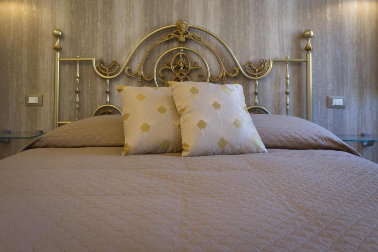 Villa Valverde Apartments E B&B Taormina Eksteriør billede
